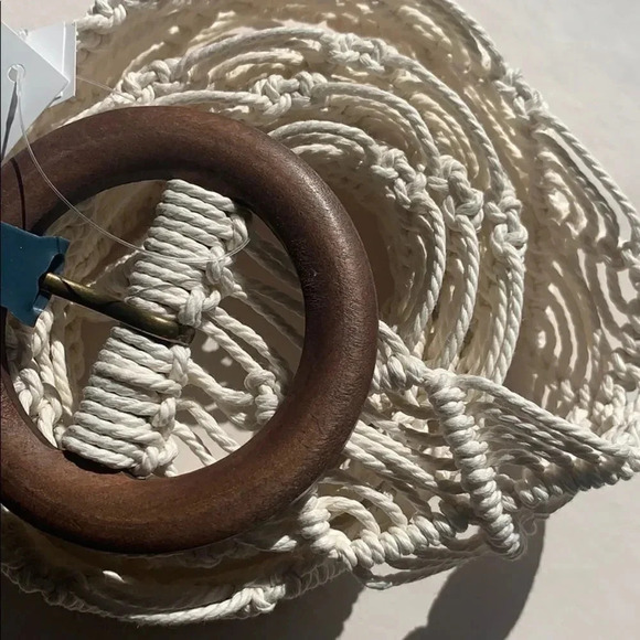 Universal Thread Wood O Ring Belt - Picture 4 of 10